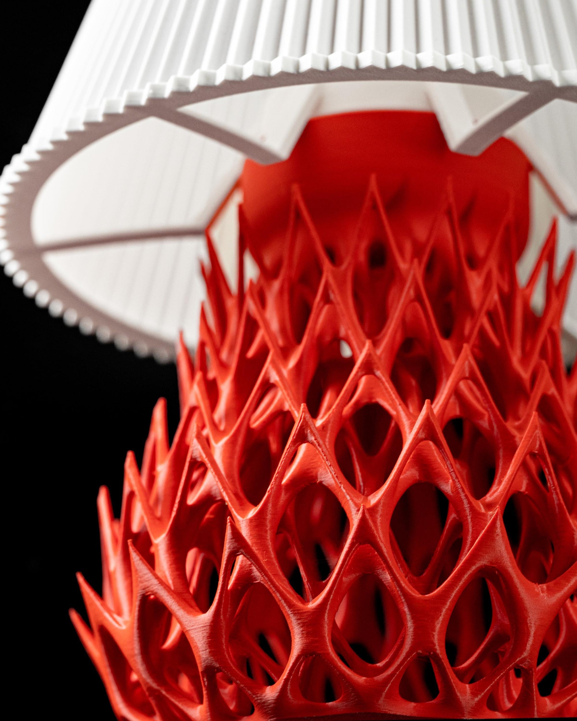 INVADER Lamp – 3D Printed Coral Red Sculptural Art Light (Bulb Included)