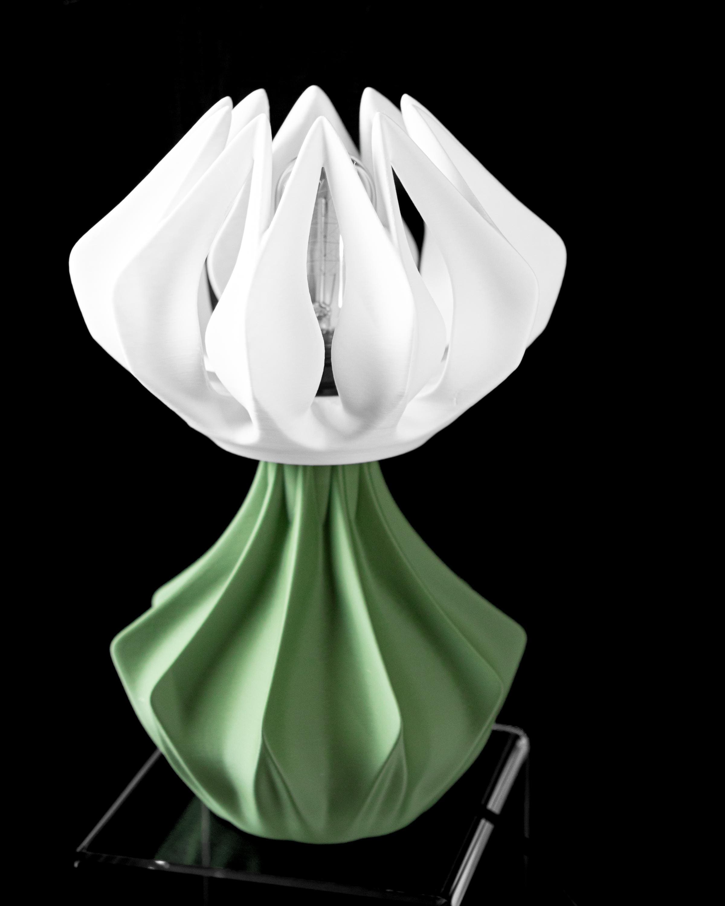 BLOOM Lamp – Flower Inspired 3D Printed Table Light, Modern Floral Bedside Decor (etsy image id: 7865050118)