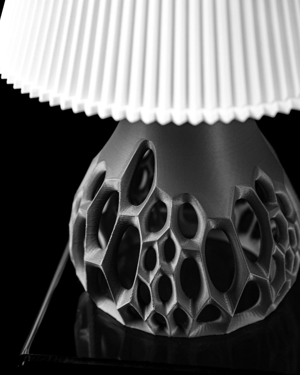 VIRUS 01 - 3D Printed Honeycomb Lattice Table Lamp – Organic Cell Structure Bedside Light (etsy image id: 7913297869)